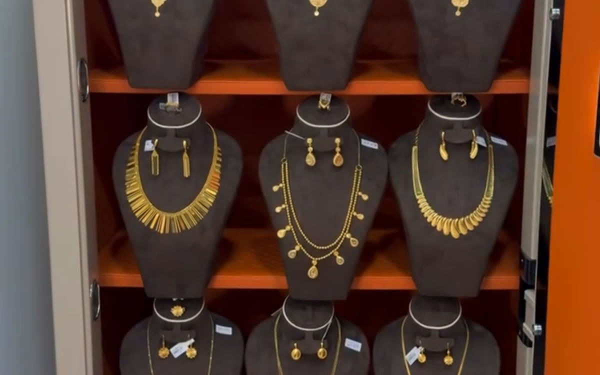 Dalati Jewelry Social
